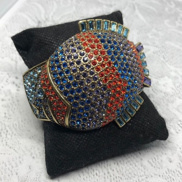 Heidi Daus designer dazzling crystal fish bracelet statement clamper hinge - Picture 3 of 7